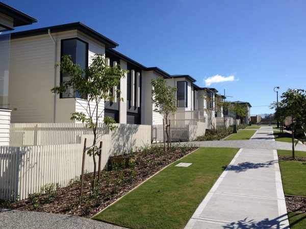 The Parc Townhomes – Pacific Pines - 1